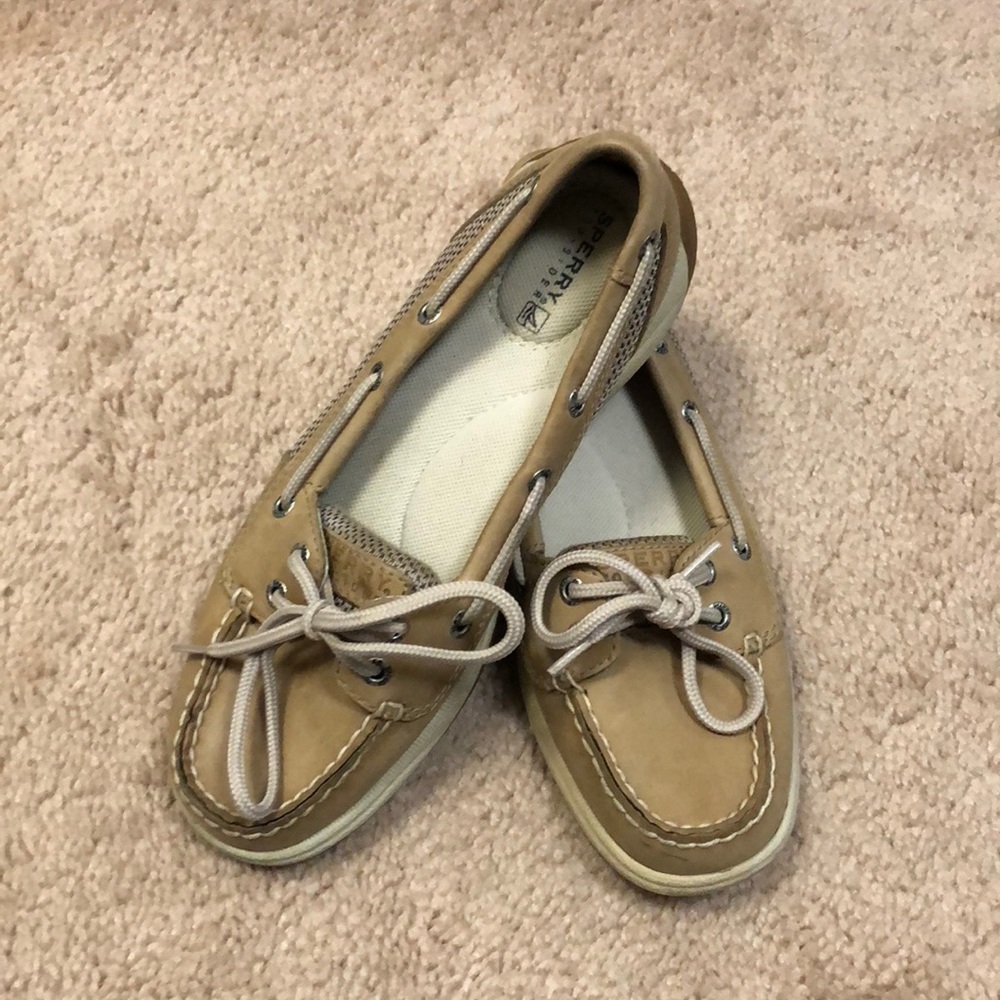 Sperry topsiders